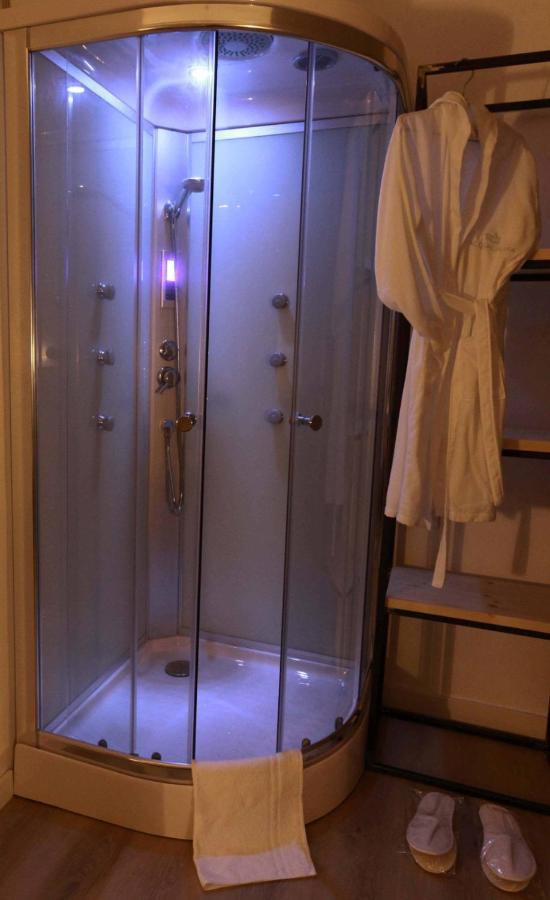 Acquachiara Iseo Deluxe Bed & Breakfast Iseo Center With Garden And Parking Inside Extérieur photo